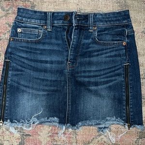 American Eagle mini skirt